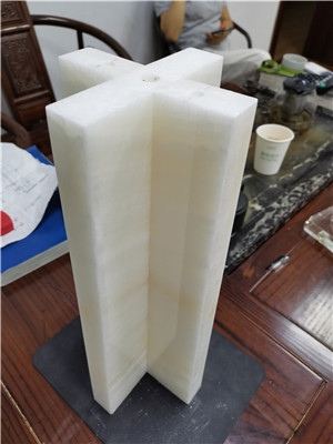 Straight grain white jade