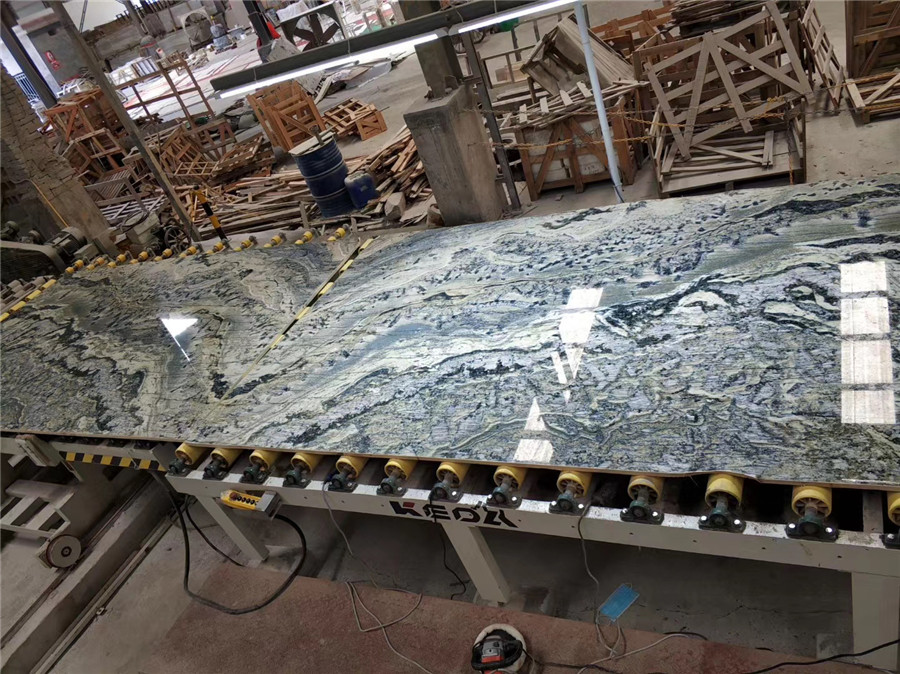 Natural quartz stone