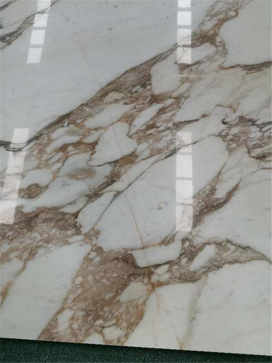 Calacatta Gold Countertops  Japan Project